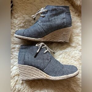 Tom’s denim color wedge espadrille